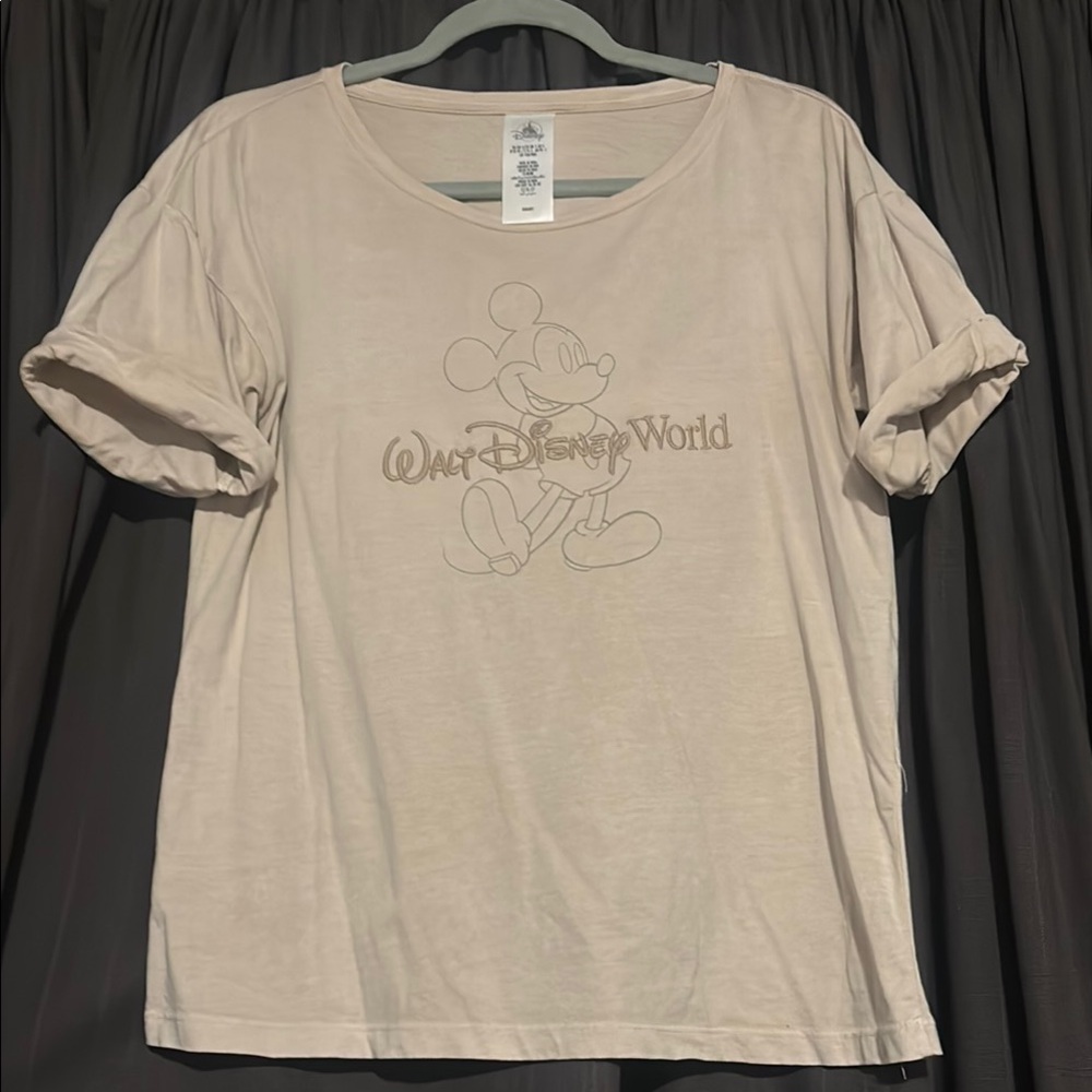 Walt Disney World Embroidered logo Standing Mickey T Shirt